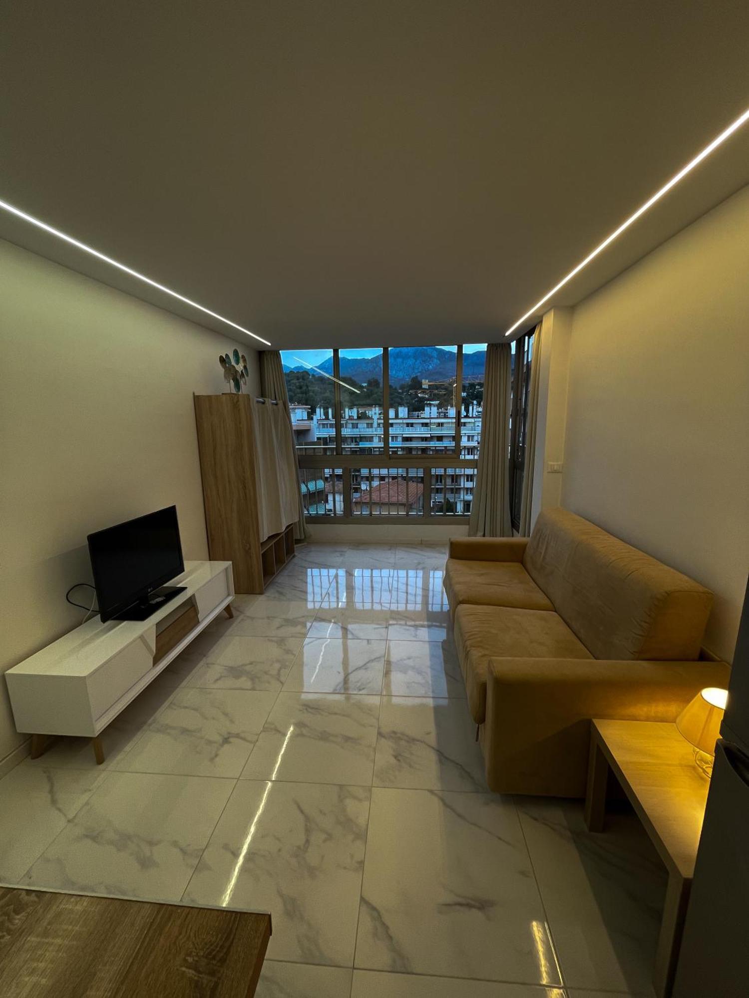 Charmant Studio Avec Vue Montagne โรกบรูน-กัป-มาร์แต็ง ภายนอก รูปภาพ