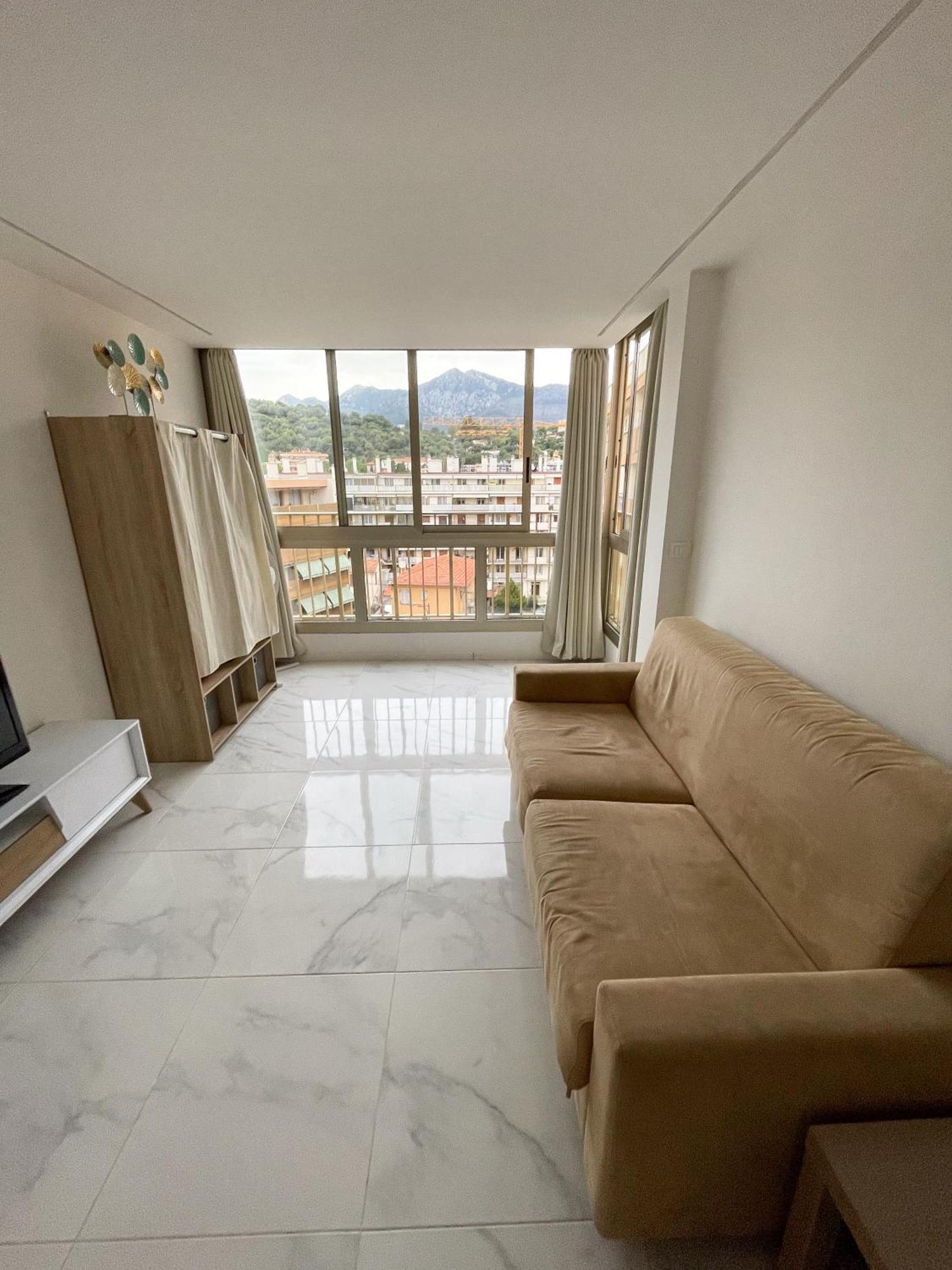 Charmant Studio Avec Vue Montagne โรกบรูน-กัป-มาร์แต็ง ภายนอก รูปภาพ